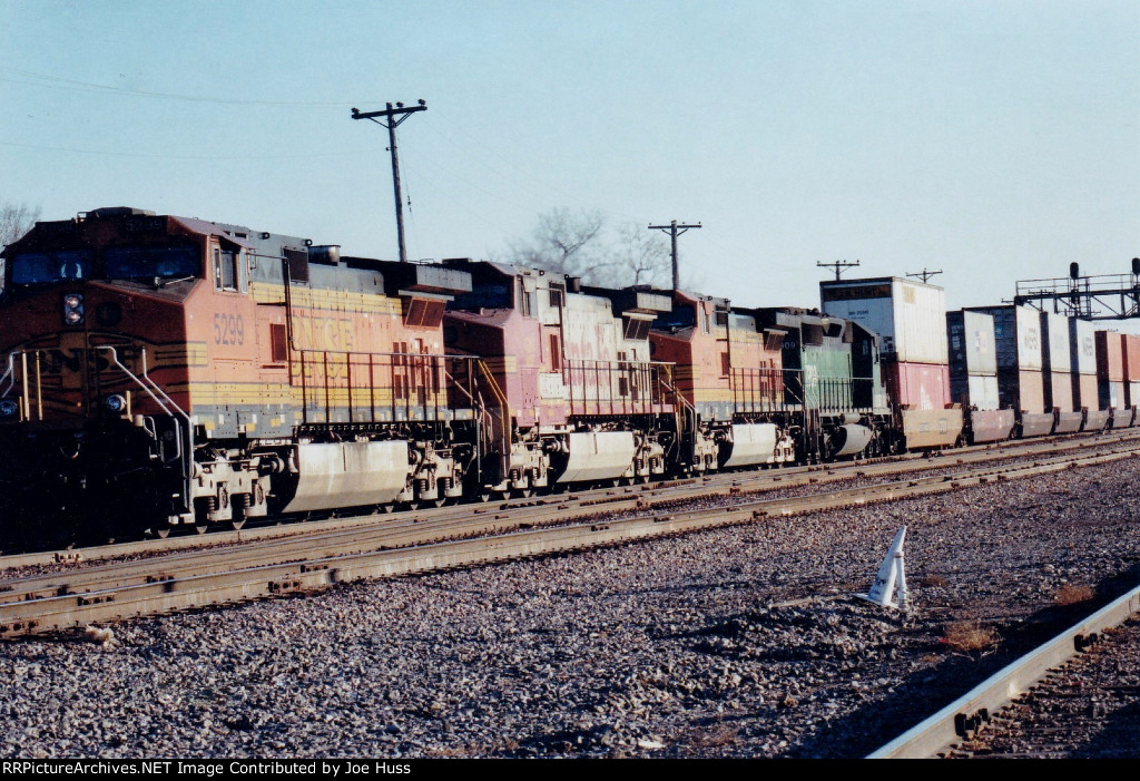 BNSF 5299 West